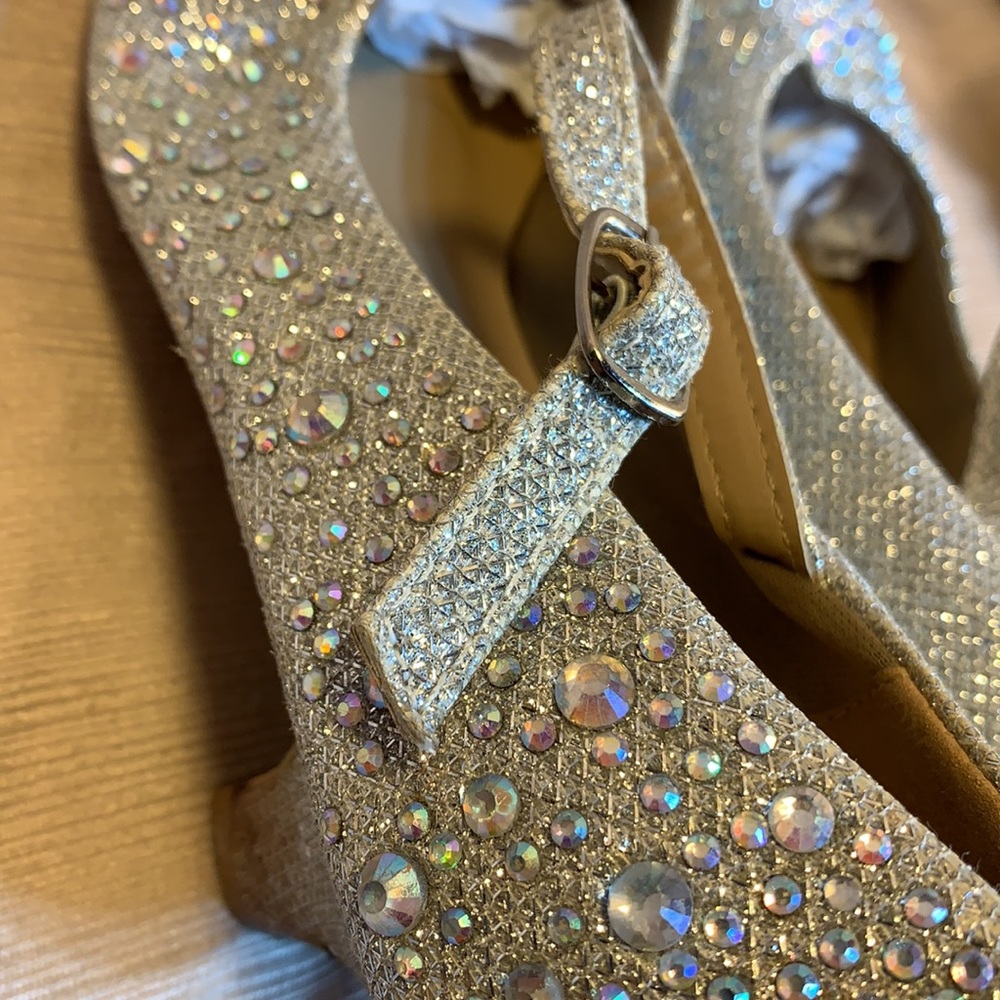 Link bedazzled dressy heels worn once for a weddin